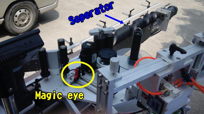 Машина за залепване на етикети с лепило за нокти за кръгли бутилки 220V 1,5HP 50 / 60HZ
