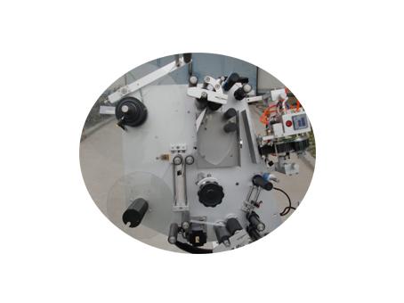 Машина за етикетиране на малка бутилка със сертификат двуслоен стикер за етикети