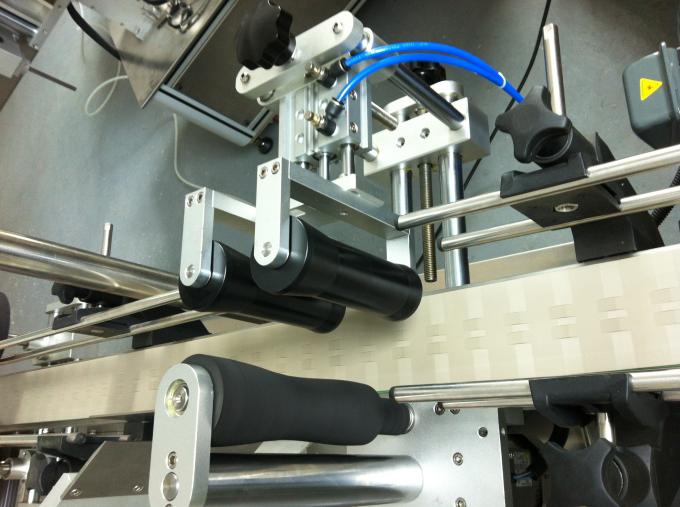 Машина за етикетиране на самозалепващи стикери за стъклена бутилка, машина за етикетиране на стъклени буркани