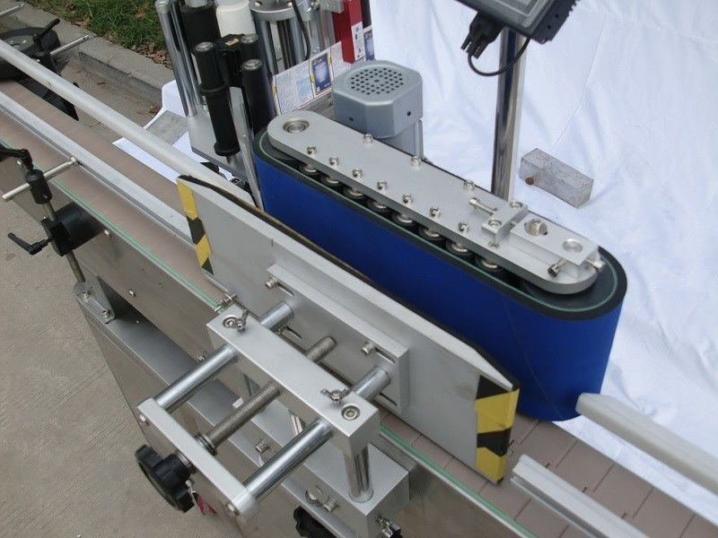 China Aerosol може автоматична машина за етикетиране на кръгли бутилки за 20-200 бр. / Мин флакони самозалепващ се доставчик