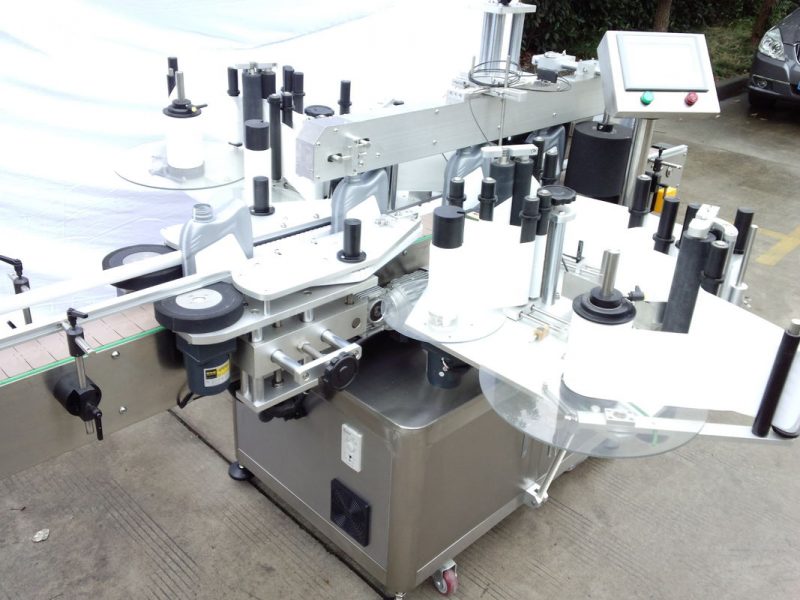 Китай Сертификат CE Сертификат Автоматично оборудване за етикетиране на бутилки Стъклена бутилка Двустранен стикер доставчик