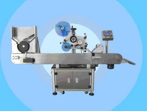 Китай Доставчик на автоматична машина за етикетиране на флакон Машина за стикери с етикет за лак за козметика