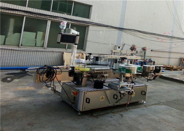 Китай Автоматична двустранна етикетираща машина за доставчик на плоски квадратни бутилки