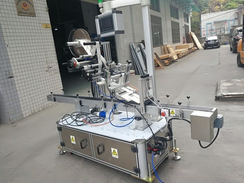 Китай Машина за етикетиране на най-горните стикери за електрически задвижван тип торбичка за дюзи