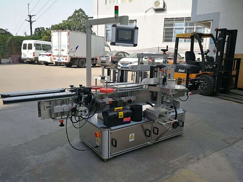 Китай Бутилка за шампоан Двустранна лепкава машина за етикетиране Пълен автоматичен доставчик